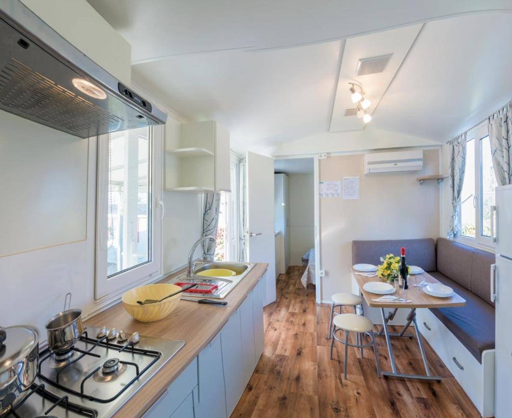 Eurocampingpacengo Hotell Lazise Exteriör bild