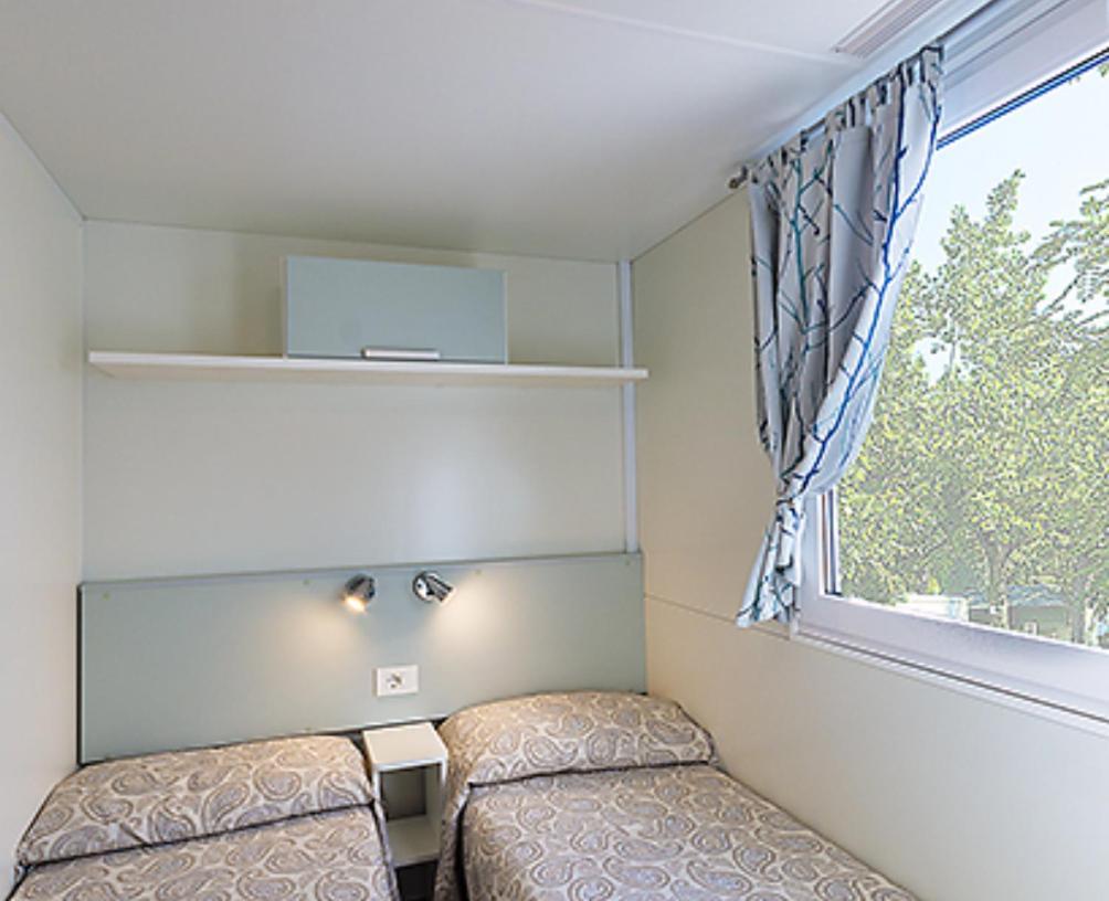 Eurocampingpacengo Hotell Lazise Exteriör bild